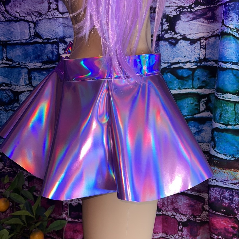 New Holographic RAVE Clasp Skirt - Picture 10 of 16